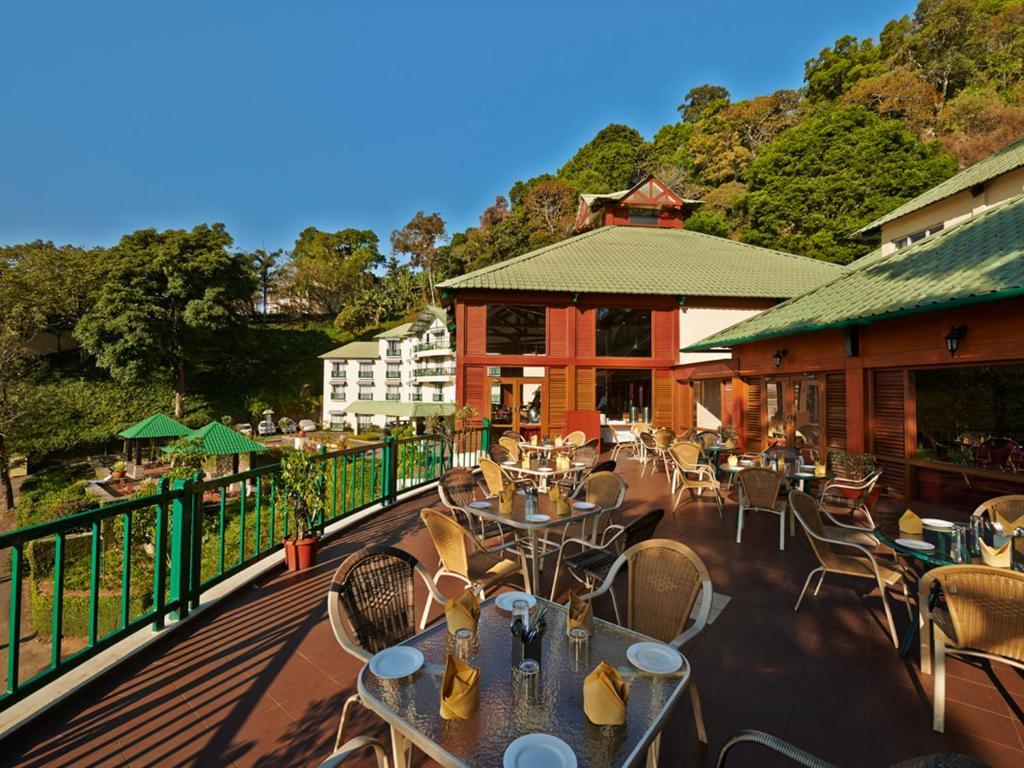Hotel Club Mahindra Munnar Chinnakanal Exterior foto