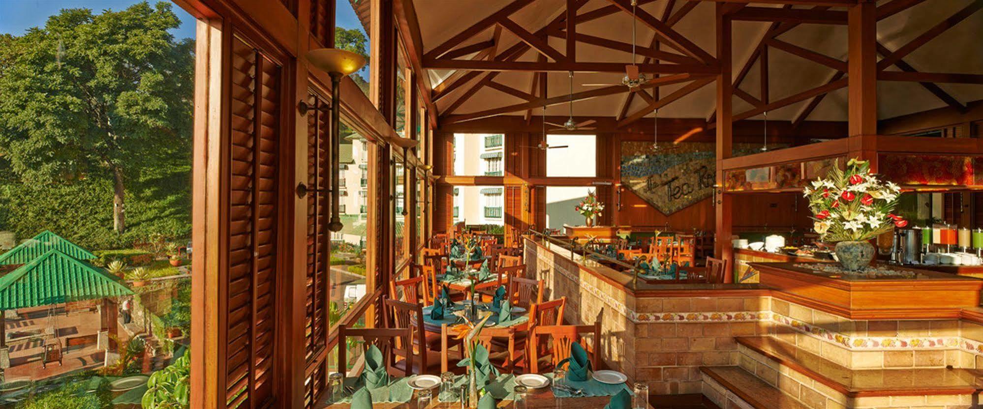 Hotel Club Mahindra Munnar Chinnakanal Exterior foto